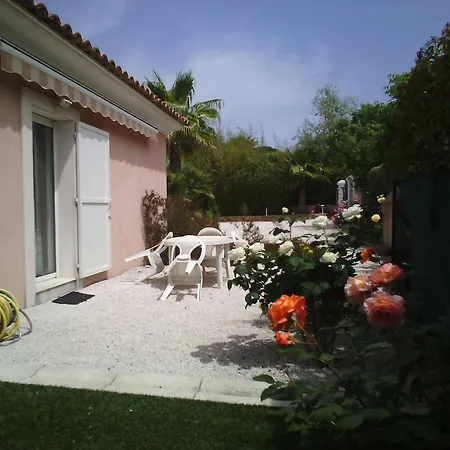 Le Mas Du Soleil Hébergement de vacances *